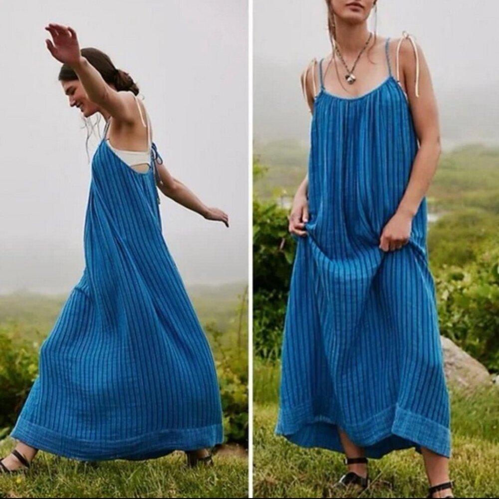 NWOT Free People - Rio Reversible Toe Back Midi Dress in Blue/Navy ~ Size Small